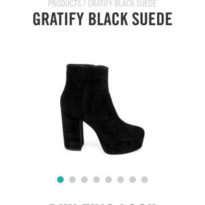 Steve Madden Black Gratify 7.5 Bootie PlatformHeel